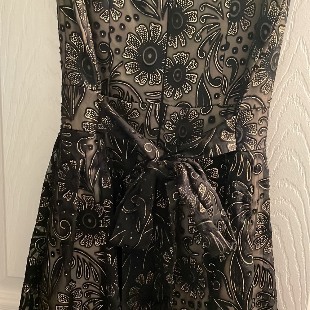 Flower Yumi Dress - Picture 5 of 5
